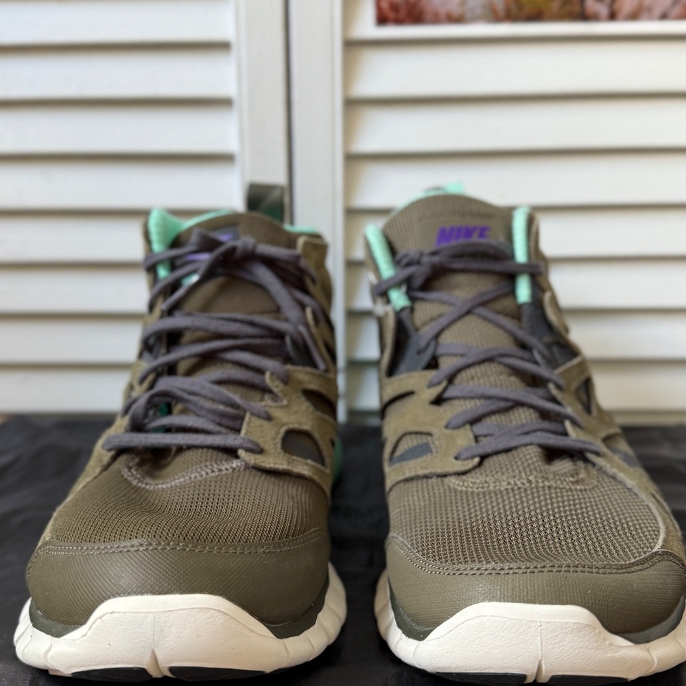 Nike Free Run 2 Mid Sneakerboot Sample View 4